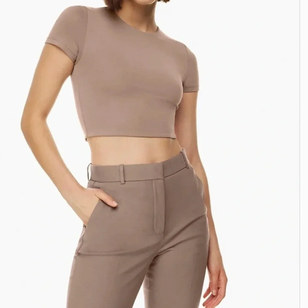Aritzia Babaton Fuchsia Pink Contour Crew Cropped T-shirt Top SZL